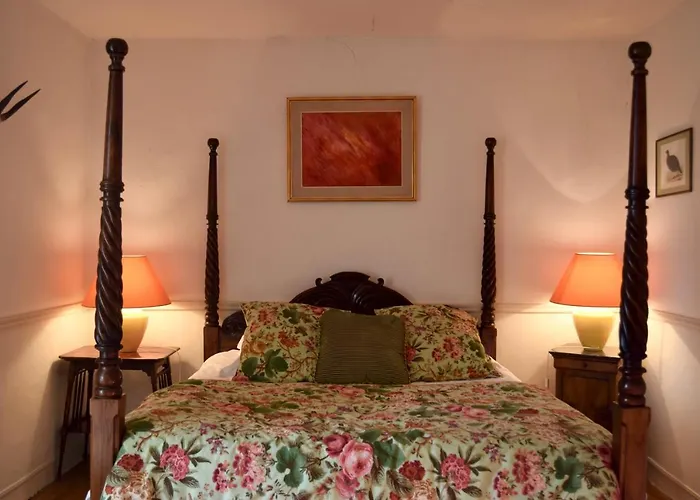 De Chateau De Vaux * Yvre-l'Eveque